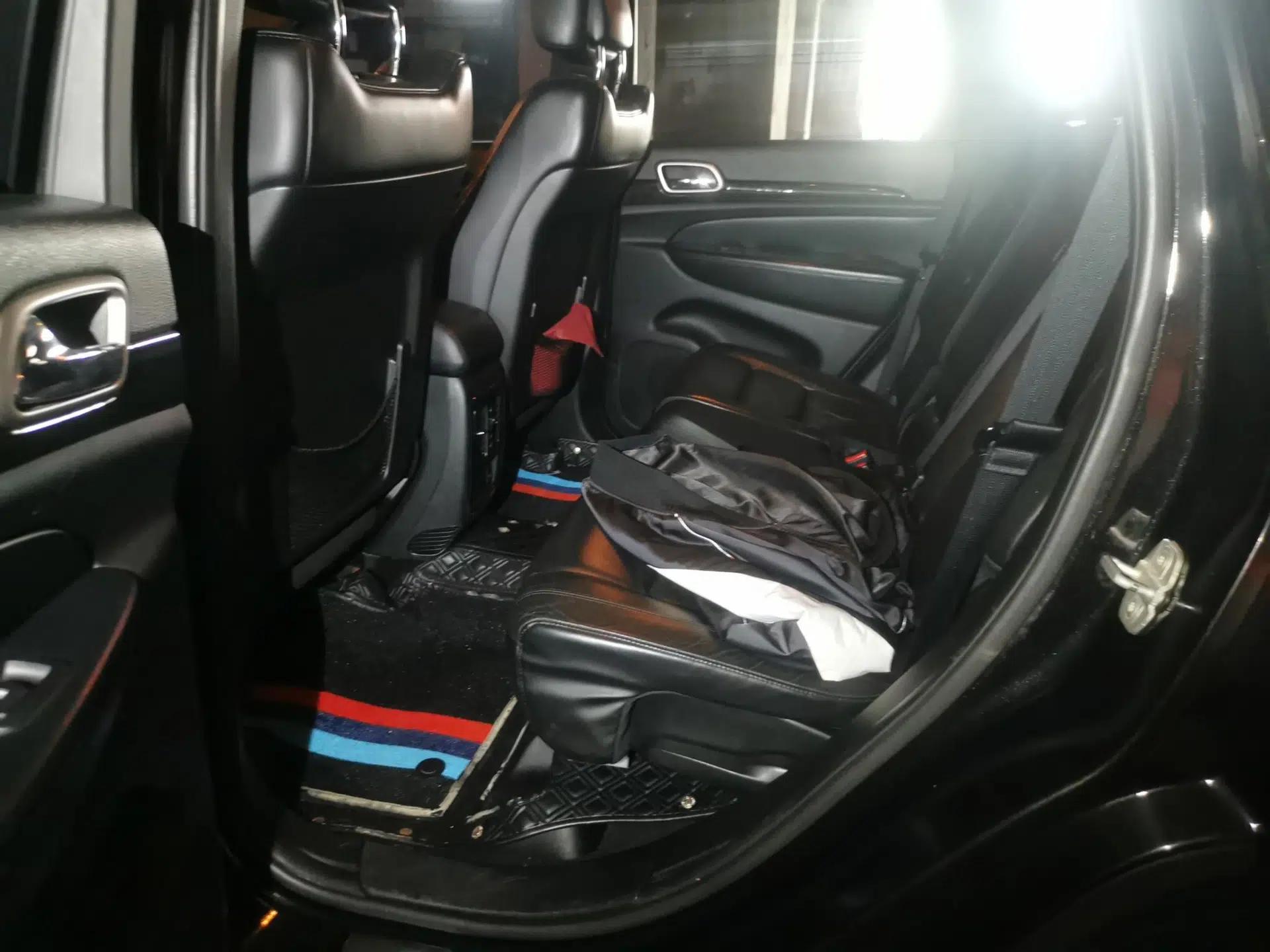 Jeep Grand Cherokee 2013 3.6L Comfort Edition — миниатюра 17
