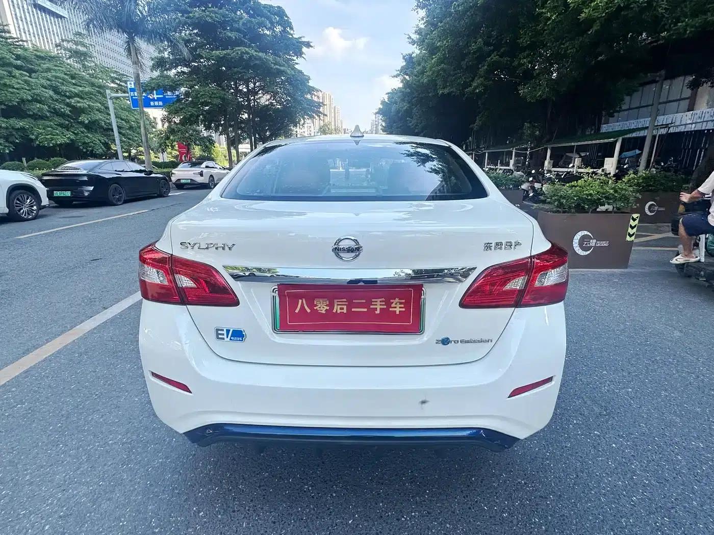Nissan Sylphy EV 2018 Smart Edition — миниатюра 7