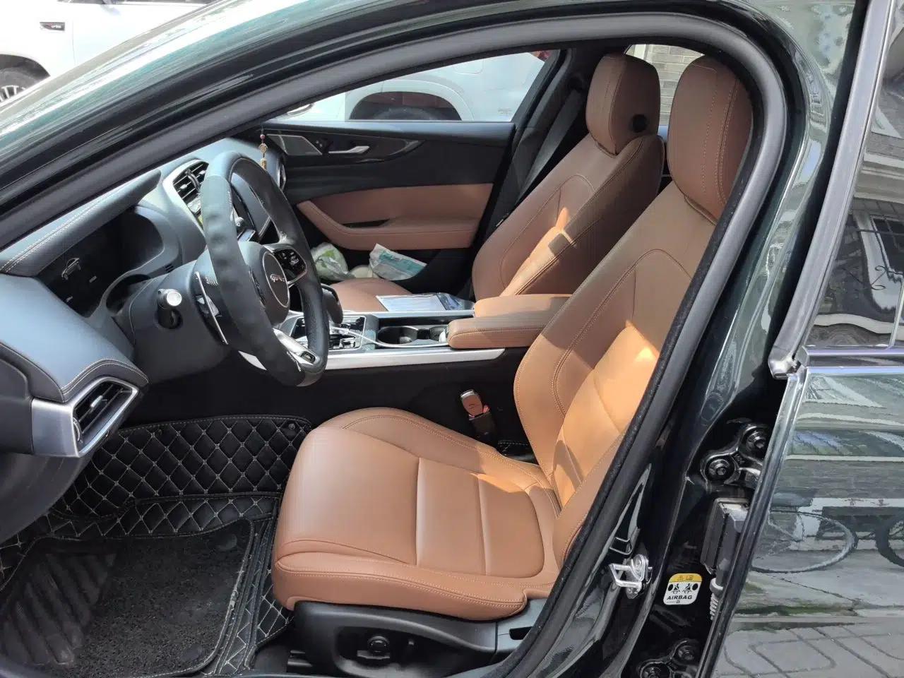 Jaguar XEL 2024 2.0T 250 PS R-DYNAMIC S Ebony Black Sport Edition — миниатюра 15