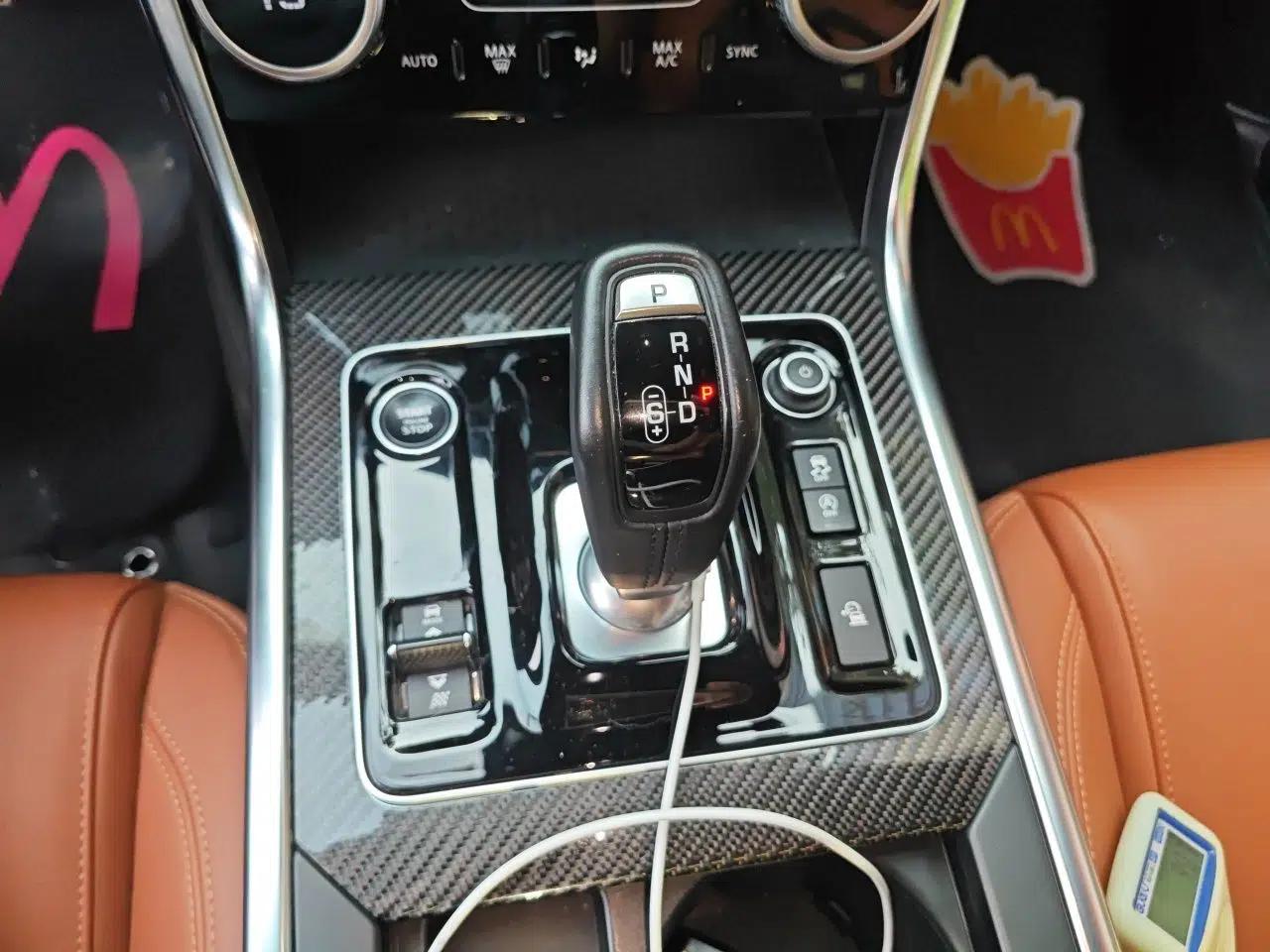 Jaguar XEL 2021 2.0T 250 PS Black Edition Sport Version — миниатюра 14