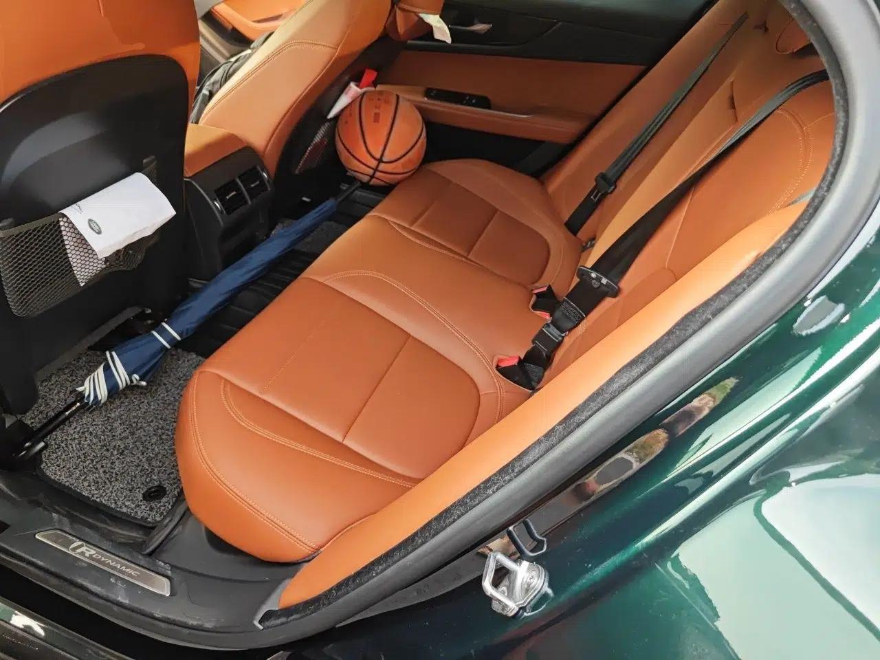 Jaguar XEL 2021 2.0T 250 PS Black Edition Sport Version — миниатюра 17
