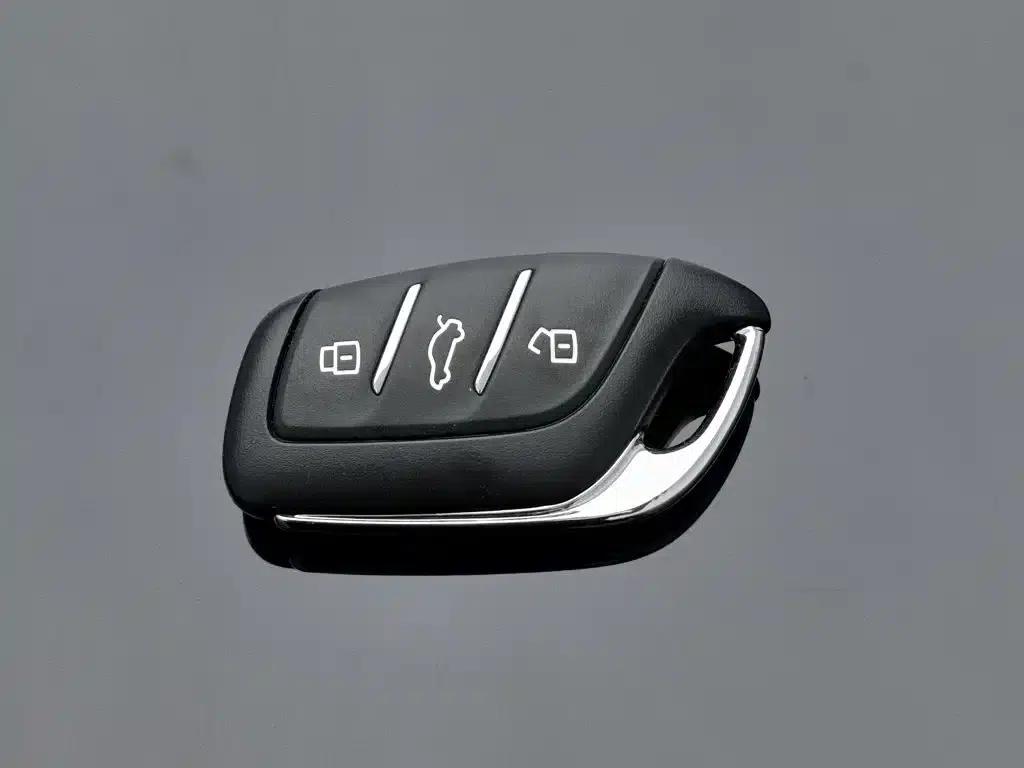 Roewe RX5 2021 PLUS 330TGI Automatic National Trend Smart Edition — миниатюра 19
