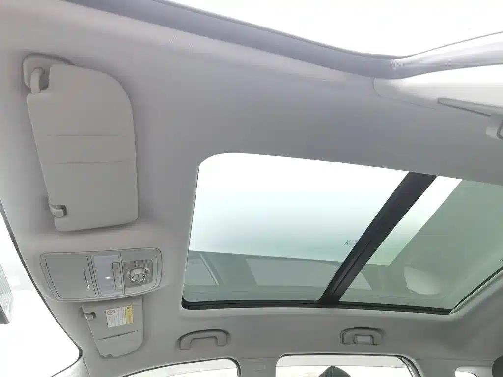 Roewe RX5 2018 20T Two-Wheel Drive Automatic Internet Smart Supreme Edition — миниатюра 14
