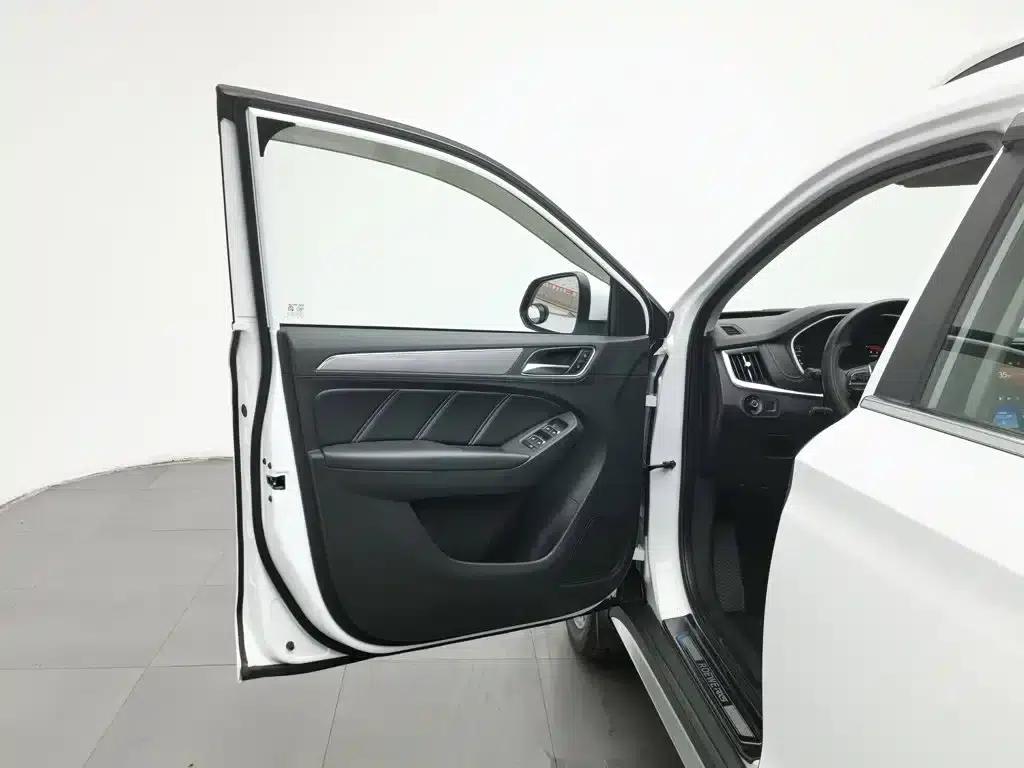 Roewe RX5 2018 20T Two-Wheel Drive Automatic Internet Smart Supreme Edition — миниатюра 8