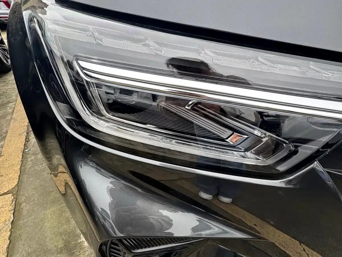 Roewe RX5 2025 PLUS 330TGI Automatic Trendsetting Smart Edition — миниатюра 3