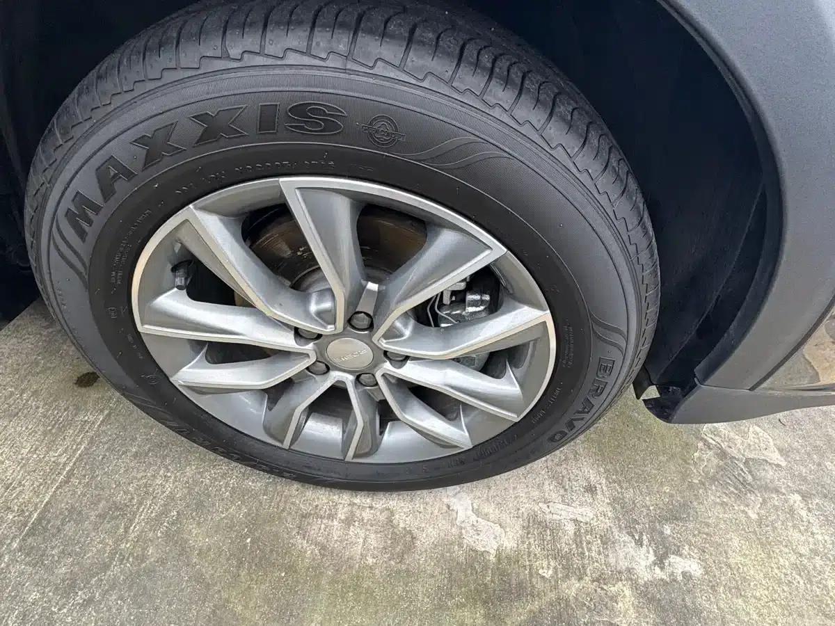 Roewe RX5 2025 PLUS 330TGI Automatic Trendsetting Smart Edition — миниатюра 5