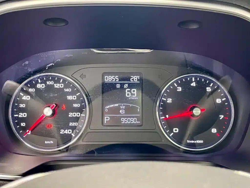 Roewe RX5 2018 20T Two-Wheel Drive Automatic Internet Smart Edition — миниатюра 14