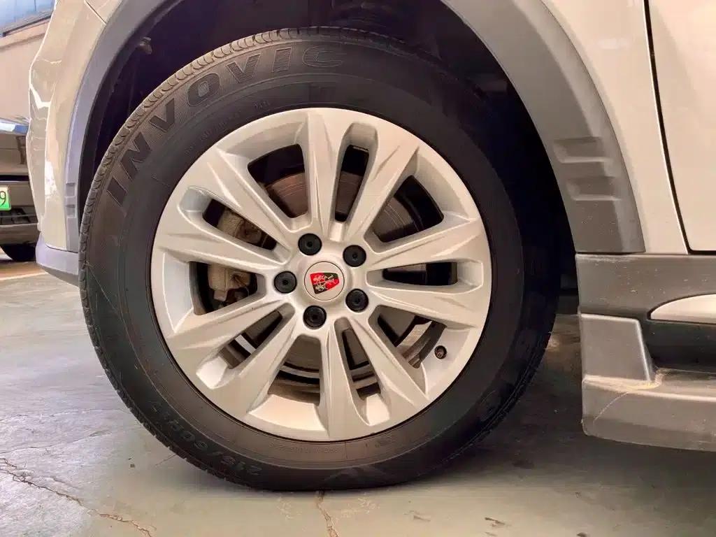 Roewe RX5 2018 20T Two-Wheel Drive Automatic Internet Smart Edition — миниатюра 19