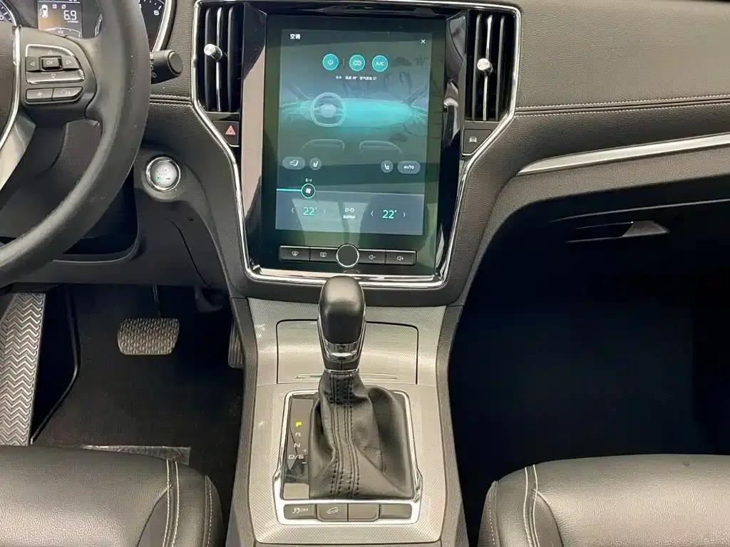 Roewe RX5 2018 20T Two-Wheel Drive Automatic Internet Smart Edition — миниатюра 9