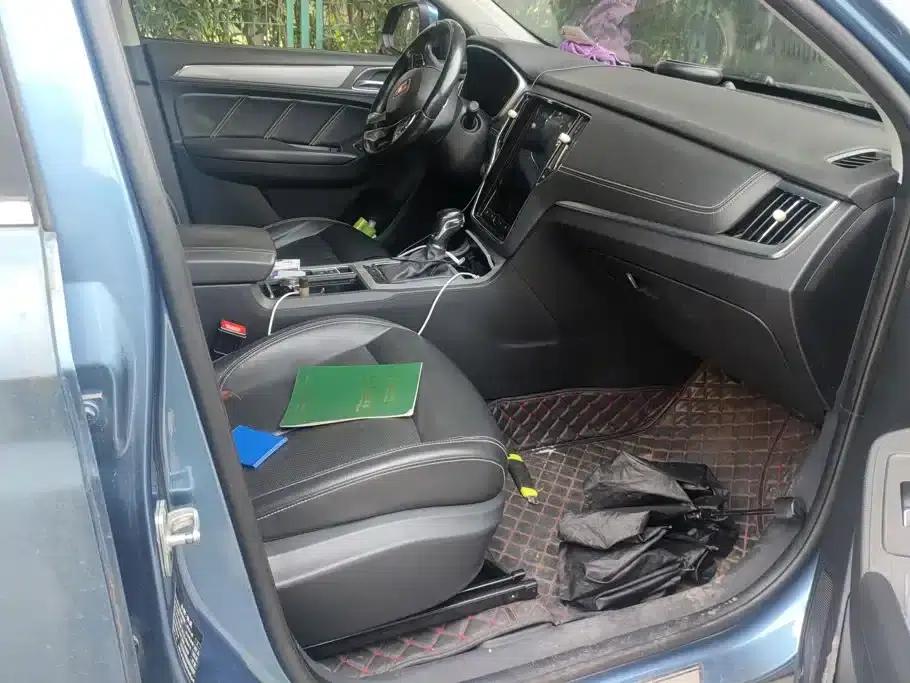 Roewe RX5 2018 20T Two-Wheel Drive Automatic Internet Smart Edition — миниатюра 8