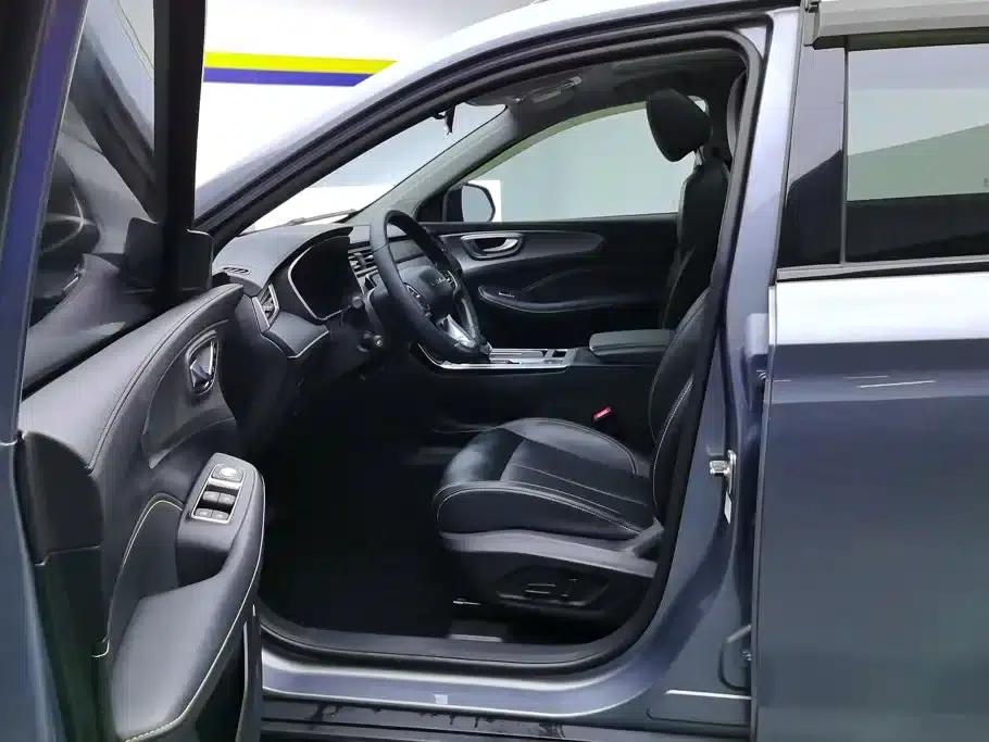 Roewe RX5 2021 PLUS 300TGI Automatic Ali National Trend Flagship Ronglin Edition — миниатюра 9