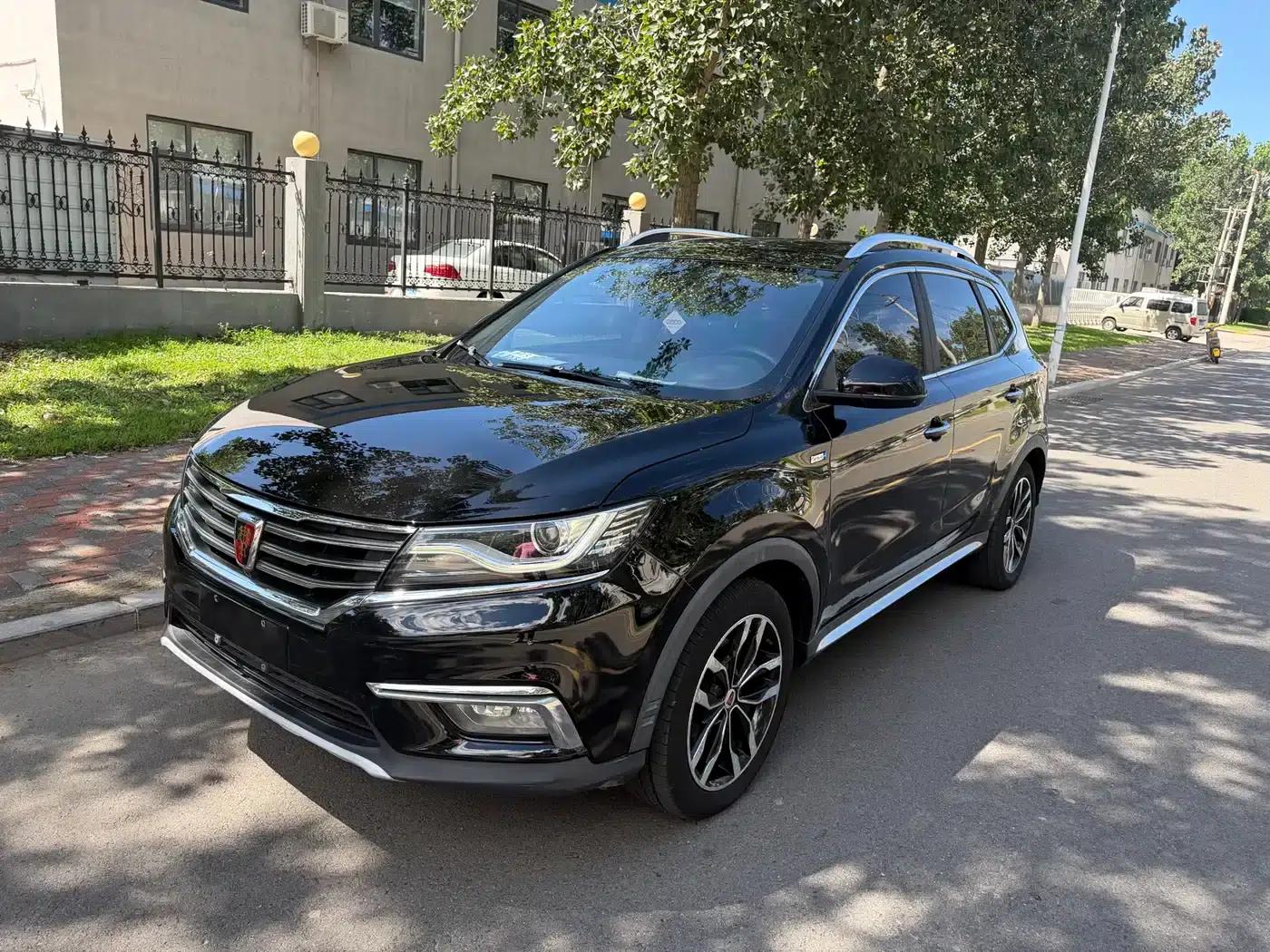 Roewe RX5 2016 30T 2WD Automatic Internet Smart Edition — миниатюра 1