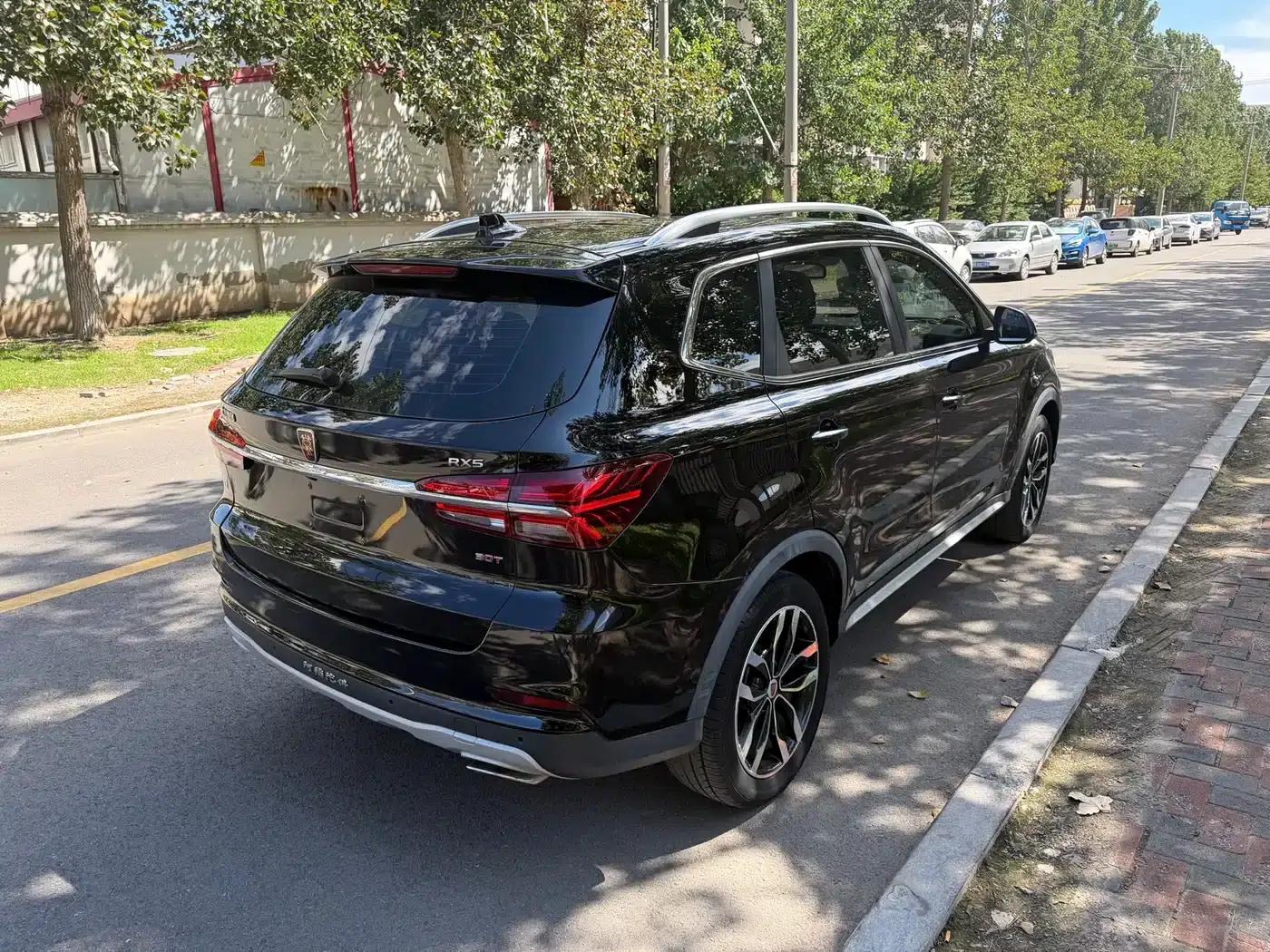 Roewe RX5 2016 30T 2WD Automatic Internet Smart Edition — миниатюра 11