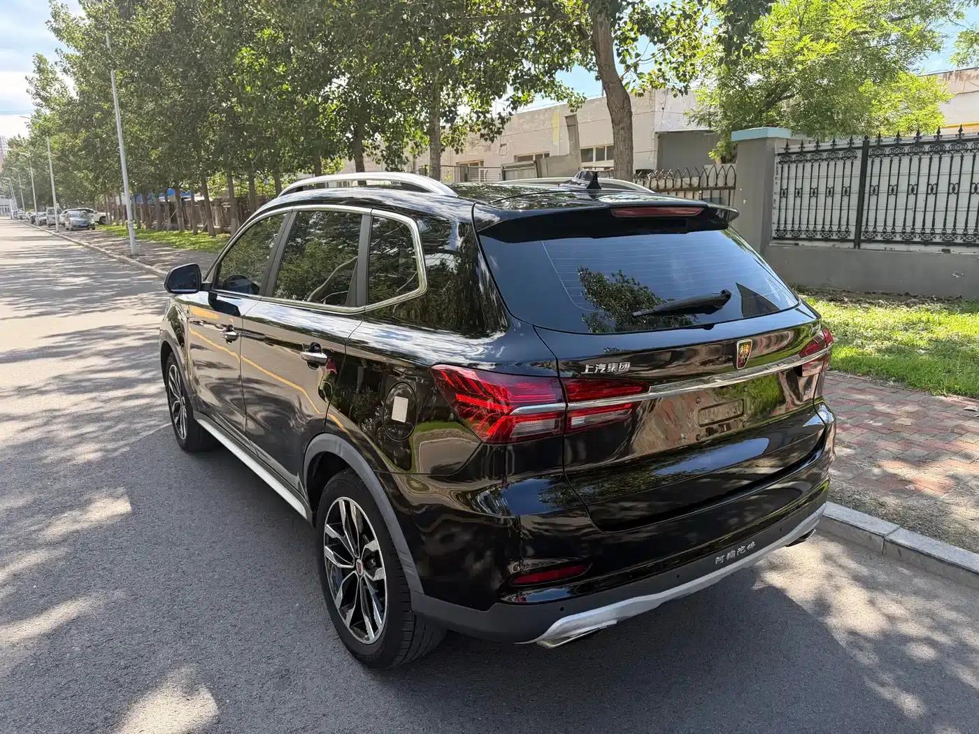 Roewe RX5 2016 30T 2WD Automatic Internet Smart Edition — миниатюра 13