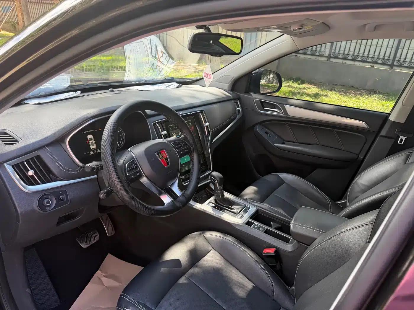 Roewe RX5 2016 30T 2WD Automatic Internet Smart Edition — миниатюра 8