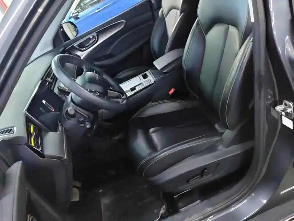 Roewe RX5 2023 PLUS 330TGI Automatic Trendsetting Smart Edition — миниатюра 15