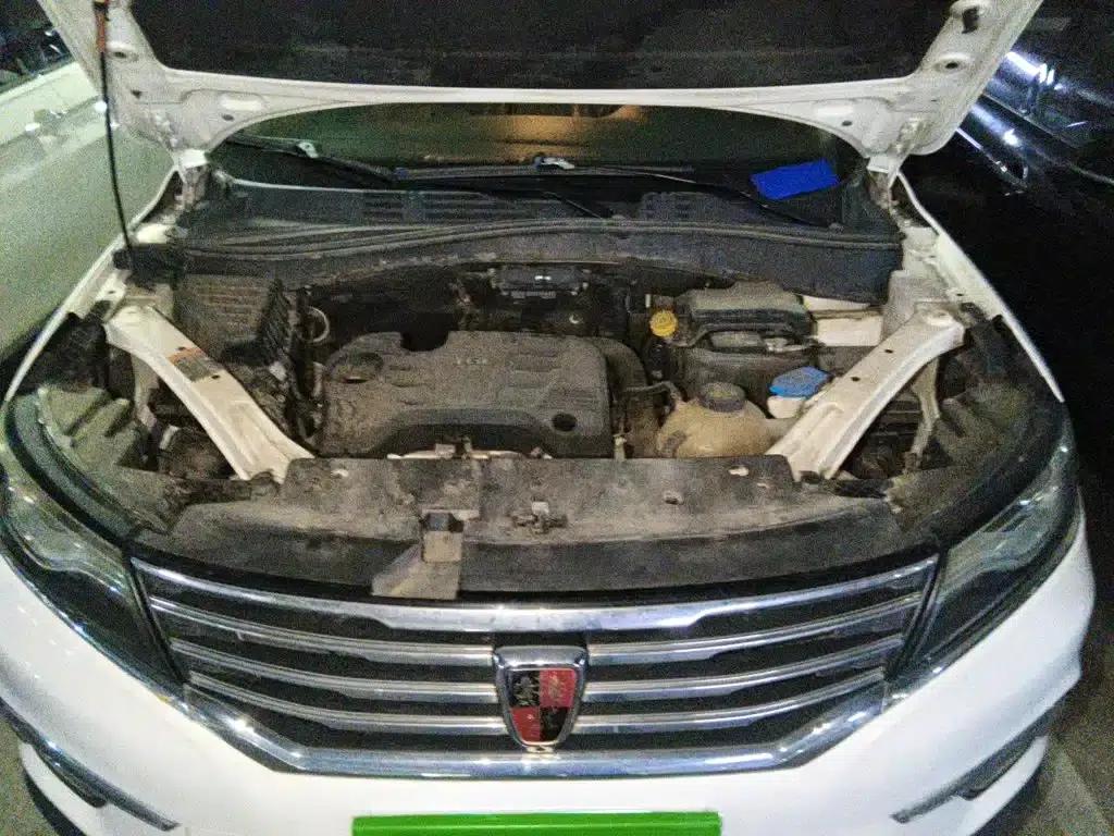 Roewe RX5 2016 20T Two-Wheel Drive Automatic Internet Smart Edition — миниатюра 17
