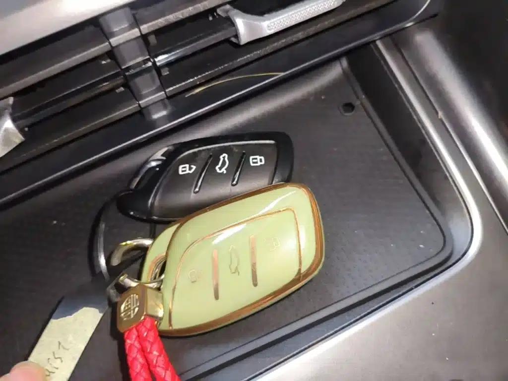 Roewe RX5 2023 1.5T Superior Edition — миниатюра 9