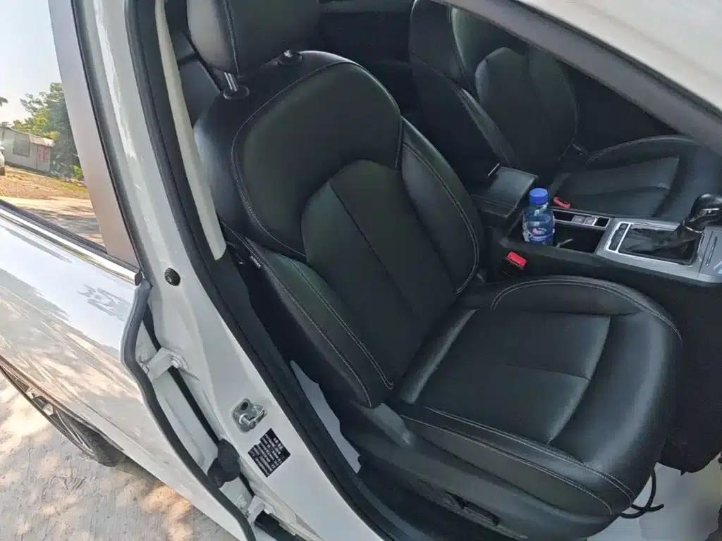 Roewe RX5 2016 20T Two-Wheel Drive Automatic Internet Smart Edition — миниатюра 25