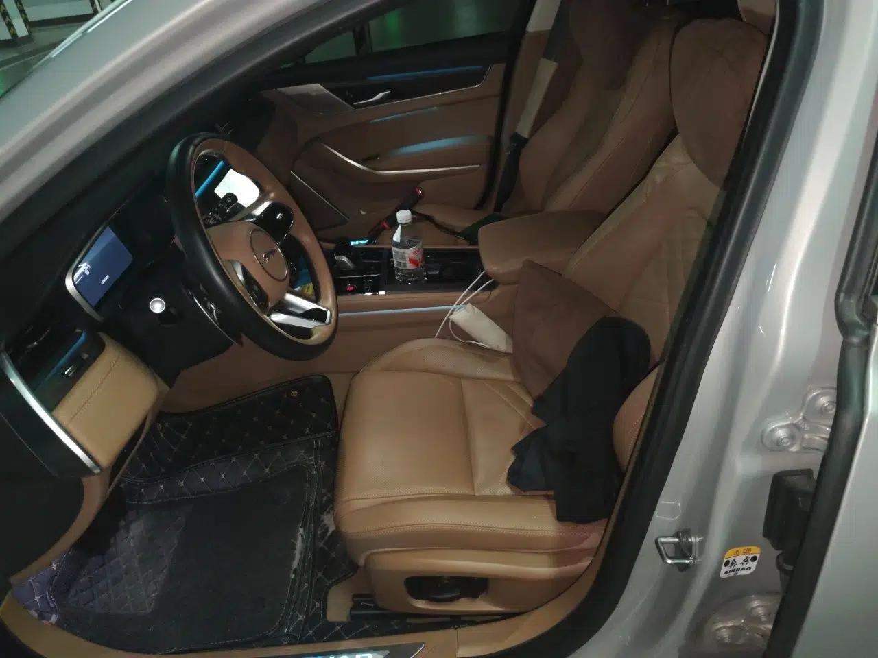 Jaguar XFL 2023 XFL 2.0T P250 Two-Wheel-Drive Prestige Luxury Gold Edition — миниатюра 14