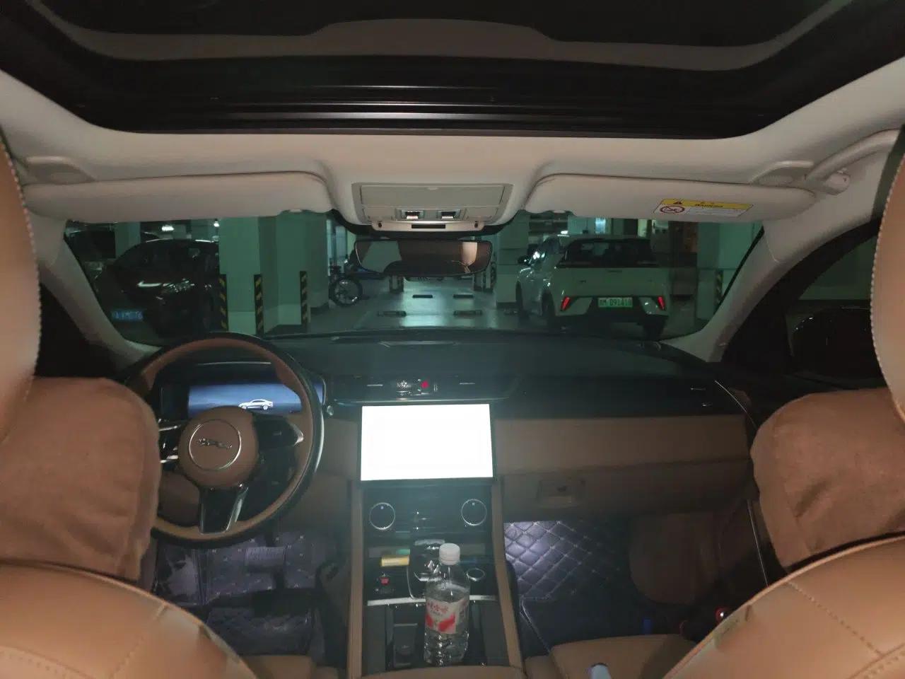 Jaguar XFL 2023 XFL 2.0T P250 Two-Wheel-Drive Prestige Luxury Gold Edition — миниатюра 15