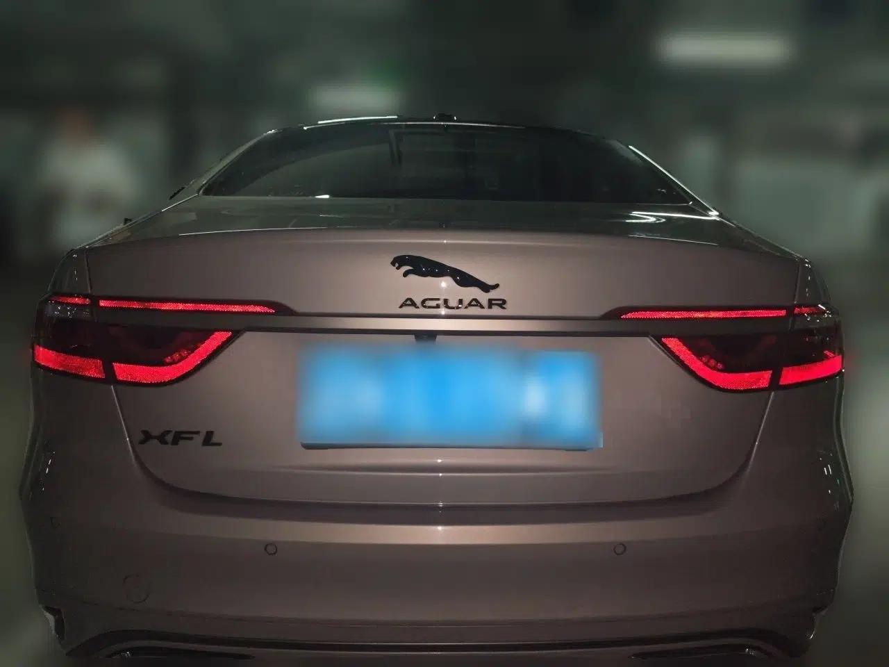 Jaguar XFL 2023 XFL 2.0T P250 Two-Wheel-Drive Prestige Luxury Gold Edition — миниатюра 5