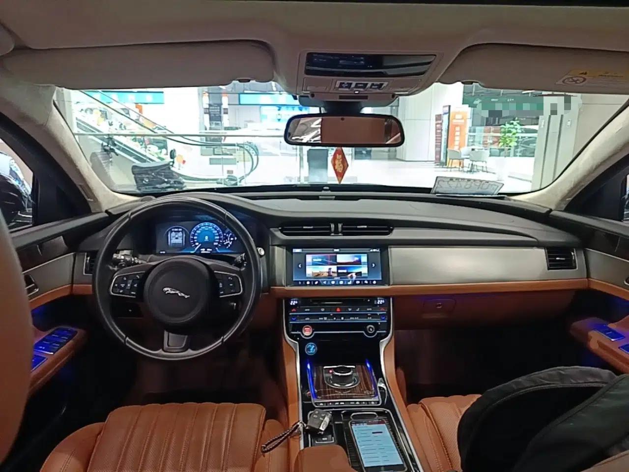 Jaguar XFL 2017 XFL 3.0 SC 340 PS Premium Edition — миниатюра 12