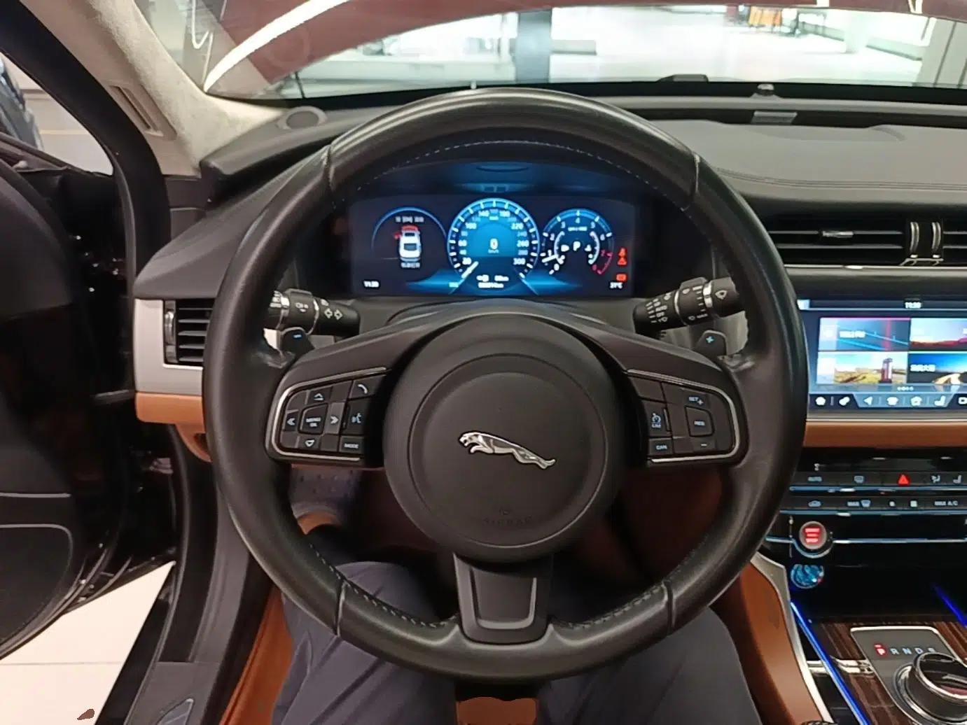 Jaguar XFL 2017 XFL 3.0 SC 340 PS Premium Edition — миниатюра 13