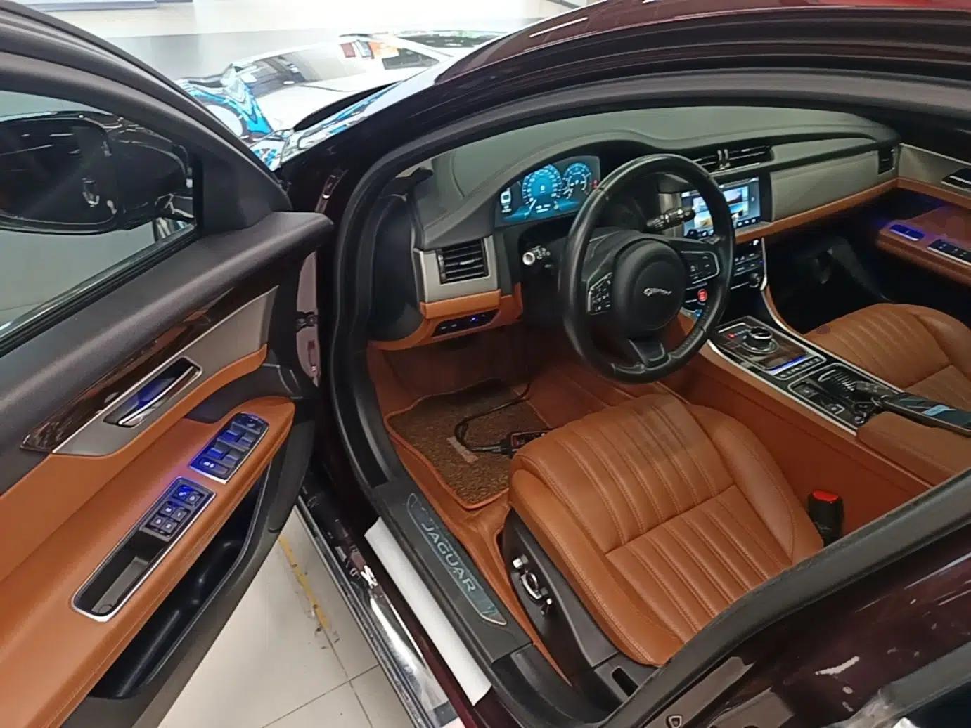 Jaguar XFL 2017 XFL 3.0 SC 340 PS Premium Edition — миниатюра 18