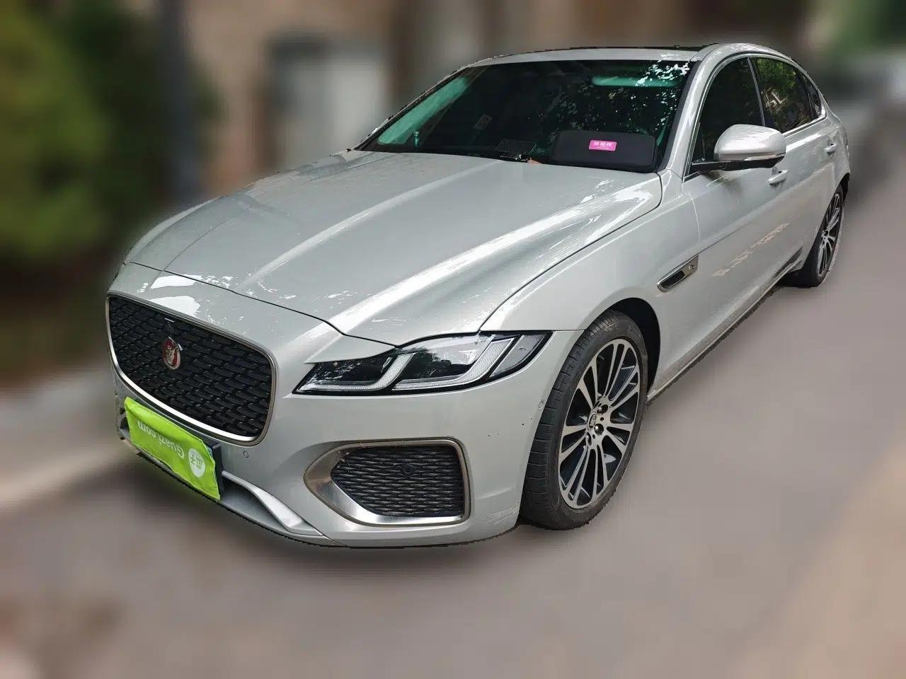 Jaguar XFL 2024 2.0T P250 Two-Wheel Drive Prestige Luxury Edition — миниатюра 1