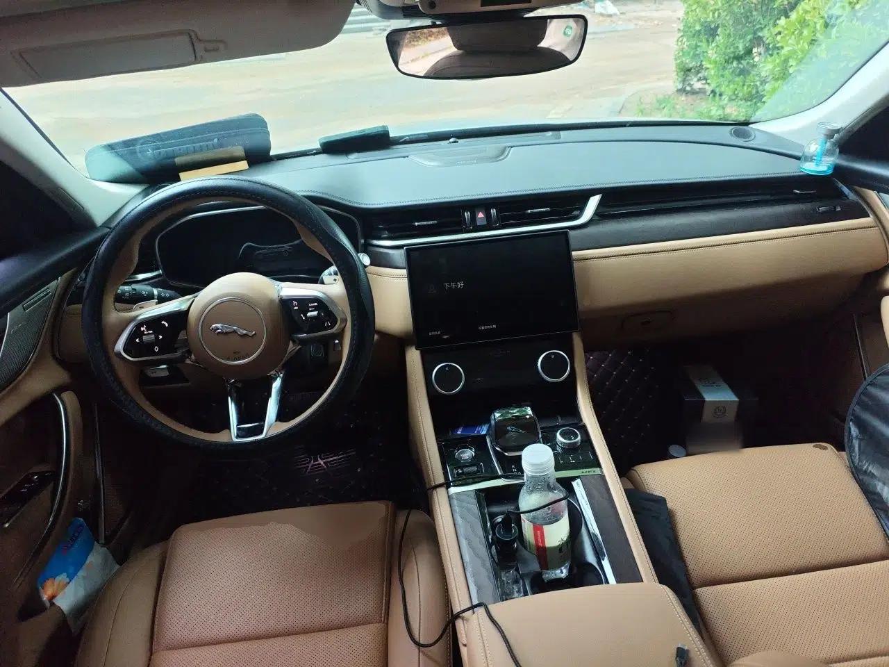 Jaguar XFL 2024 2.0T P250 Two-Wheel Drive Prestige Luxury Edition — миниатюра 9