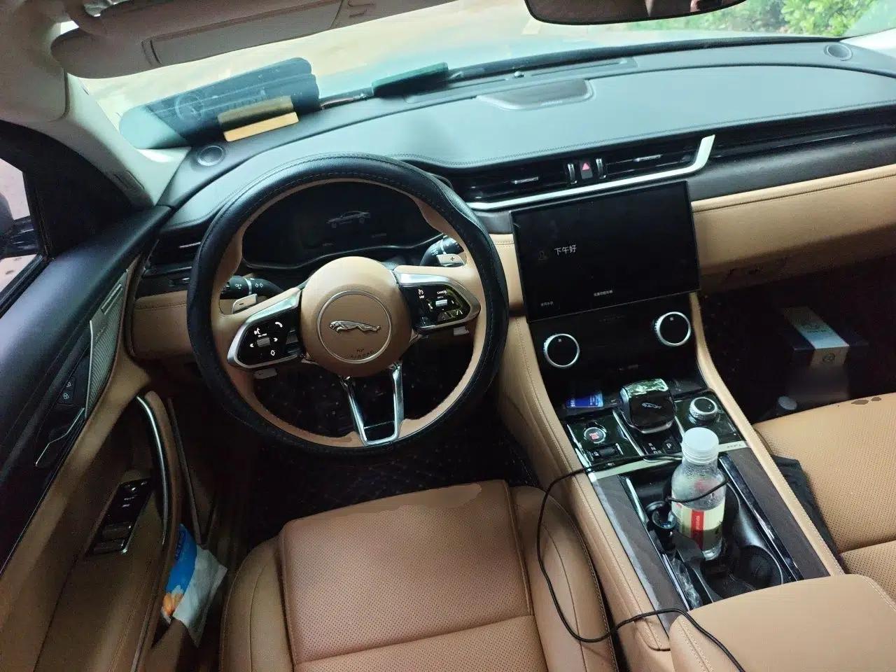 Jaguar XFL 2024 2.0T P250 Two-Wheel Drive Prestige Luxury Edition — миниатюра 10
