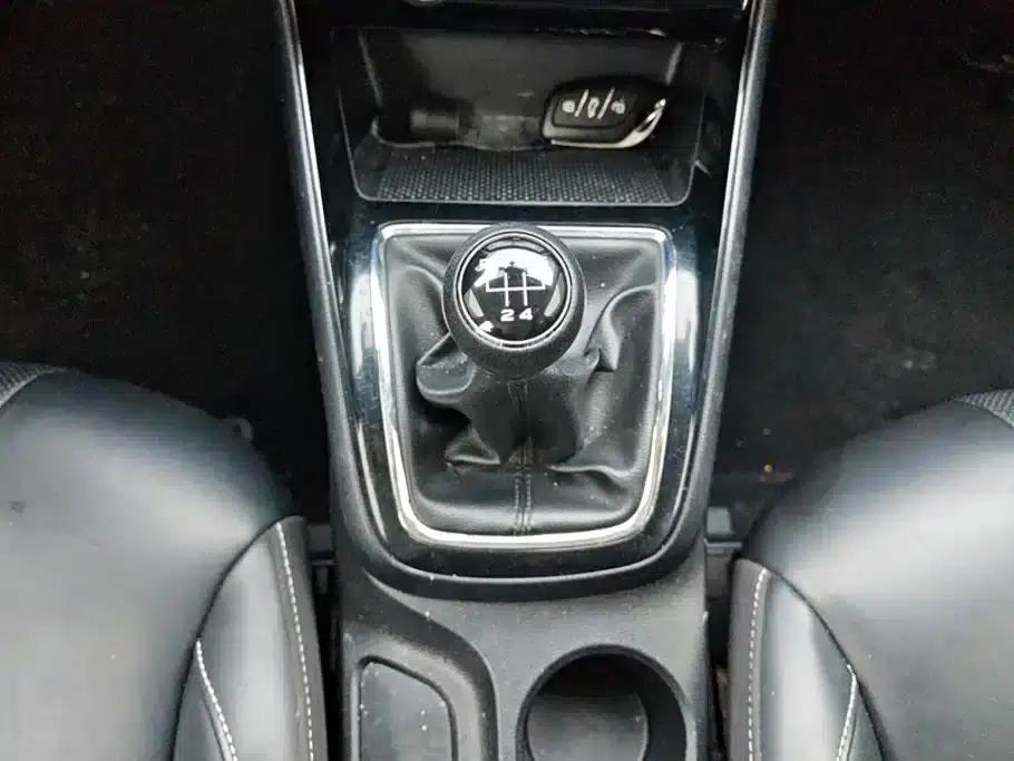 Roewe i5 2020 1.5L Manual 4G Connected Flagship Edition — миниатюра 16