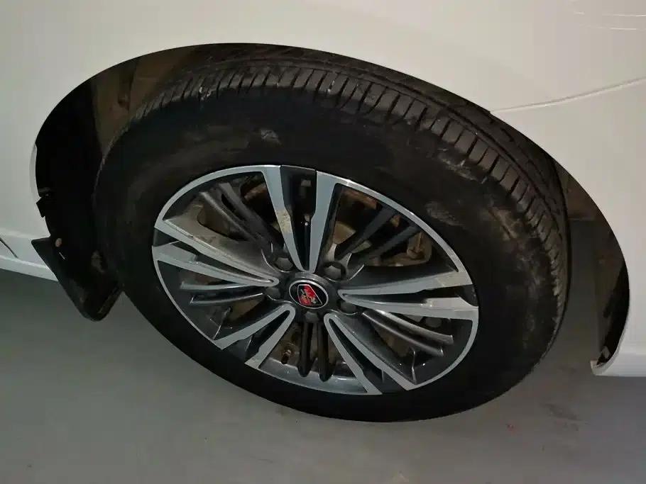 Roewe i5 2019 1.5L Automatic 4G Connected Langhao Edition — миниатюра 6