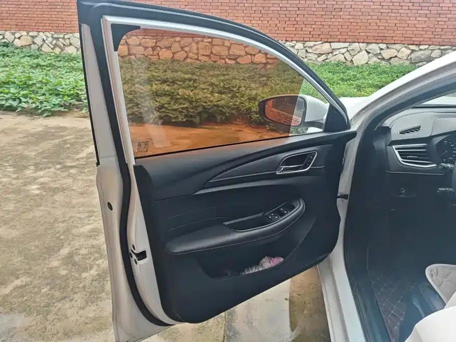 Roewe i5 2020 1.5L Manual 4G Connected Flagship Edition — миниатюра 7
