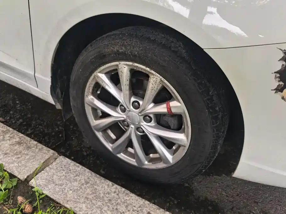 Roewe i5 2020 1.5L Manual 4G Connected Leading Edition — миниатюра 6