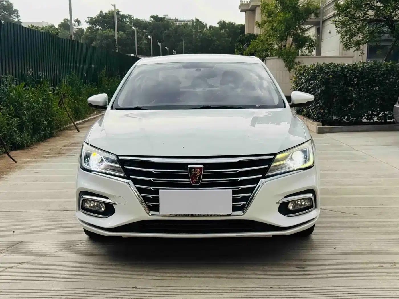 Roewe i5 2019 20T Automatic 4G Connected Super Flagship Edition — миниатюра 2