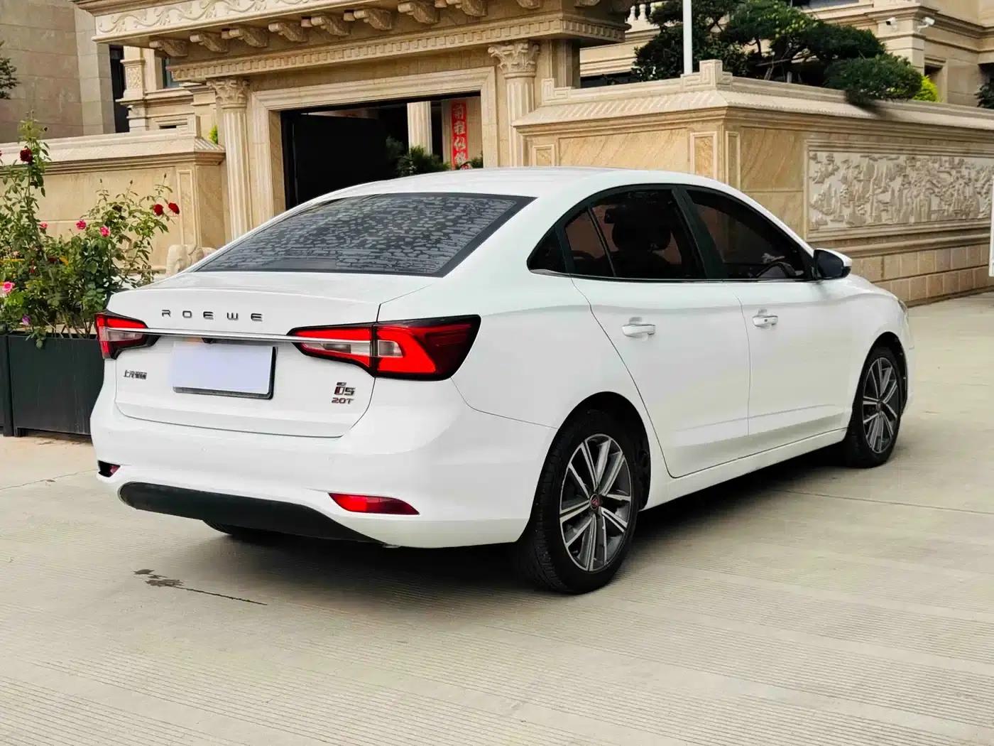 Roewe i5 2019 20T Automatic 4G Connected Super Flagship Edition — миниатюра 12