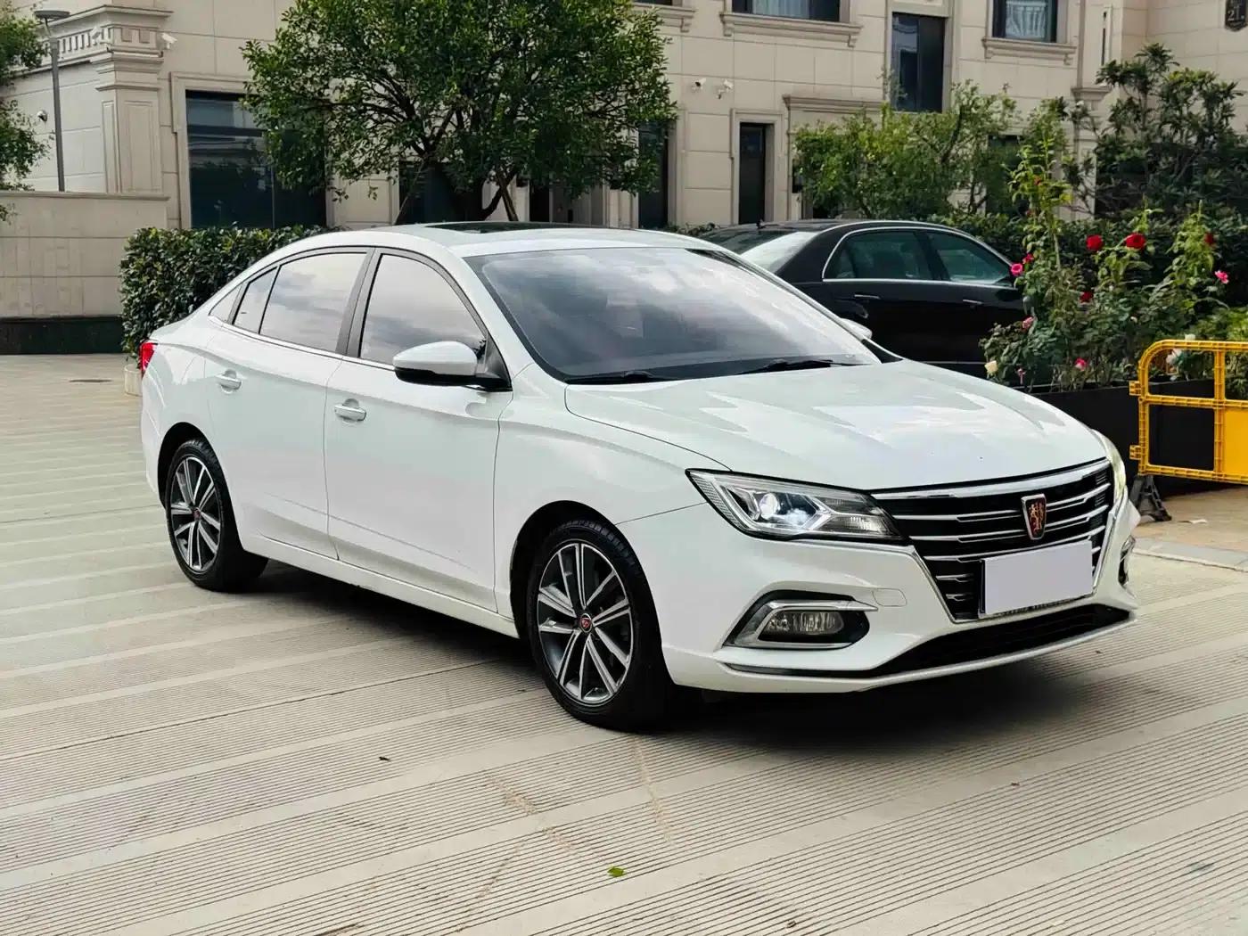 Roewe i5 2019 20T Automatic 4G Connected Super Flagship Edition — миниатюра 3