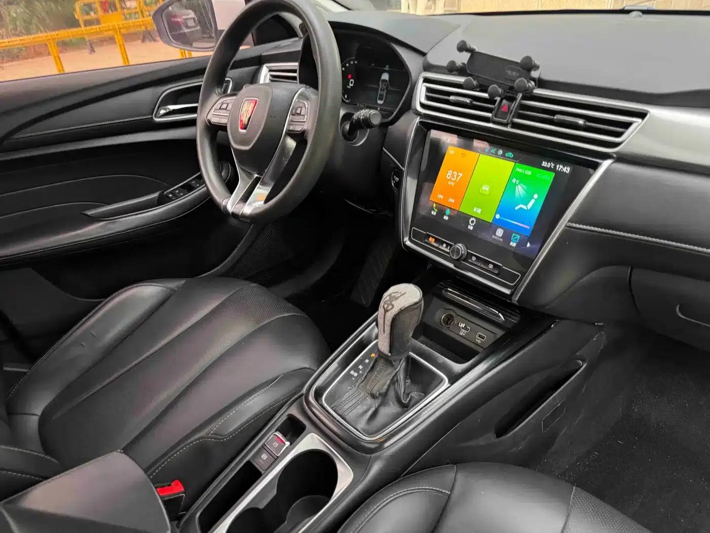 Roewe i5 2019 20T Automatic 4G Connected Super Flagship Edition — миниатюра 8