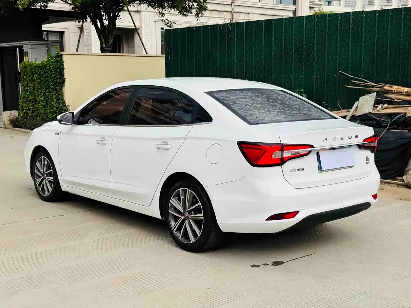 Roewe i5 2019 20T Automatic 4G Connected Super Flagship Edition — миниатюра 10