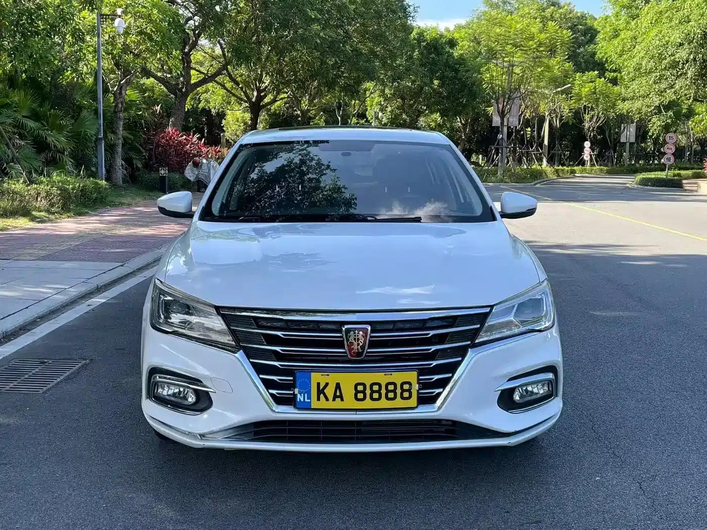 Roewe i5 2020 1.5L Automatic 4G Connected Leading Edition — миниатюра 2