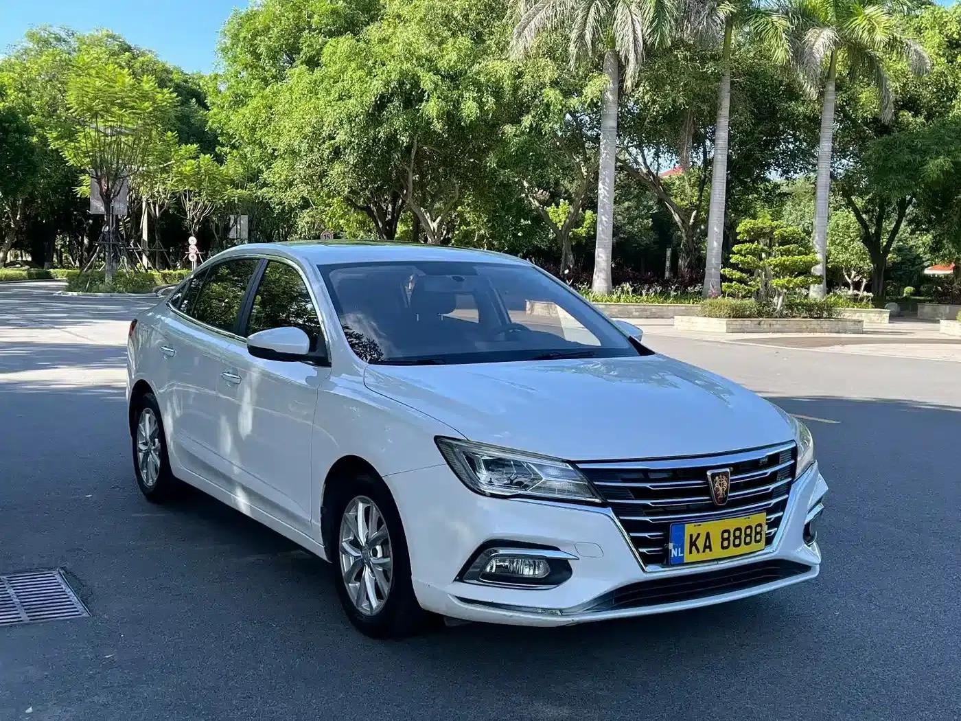 Roewe i5 2020 1.5L Automatic 4G Connected Leading Edition — миниатюра 3