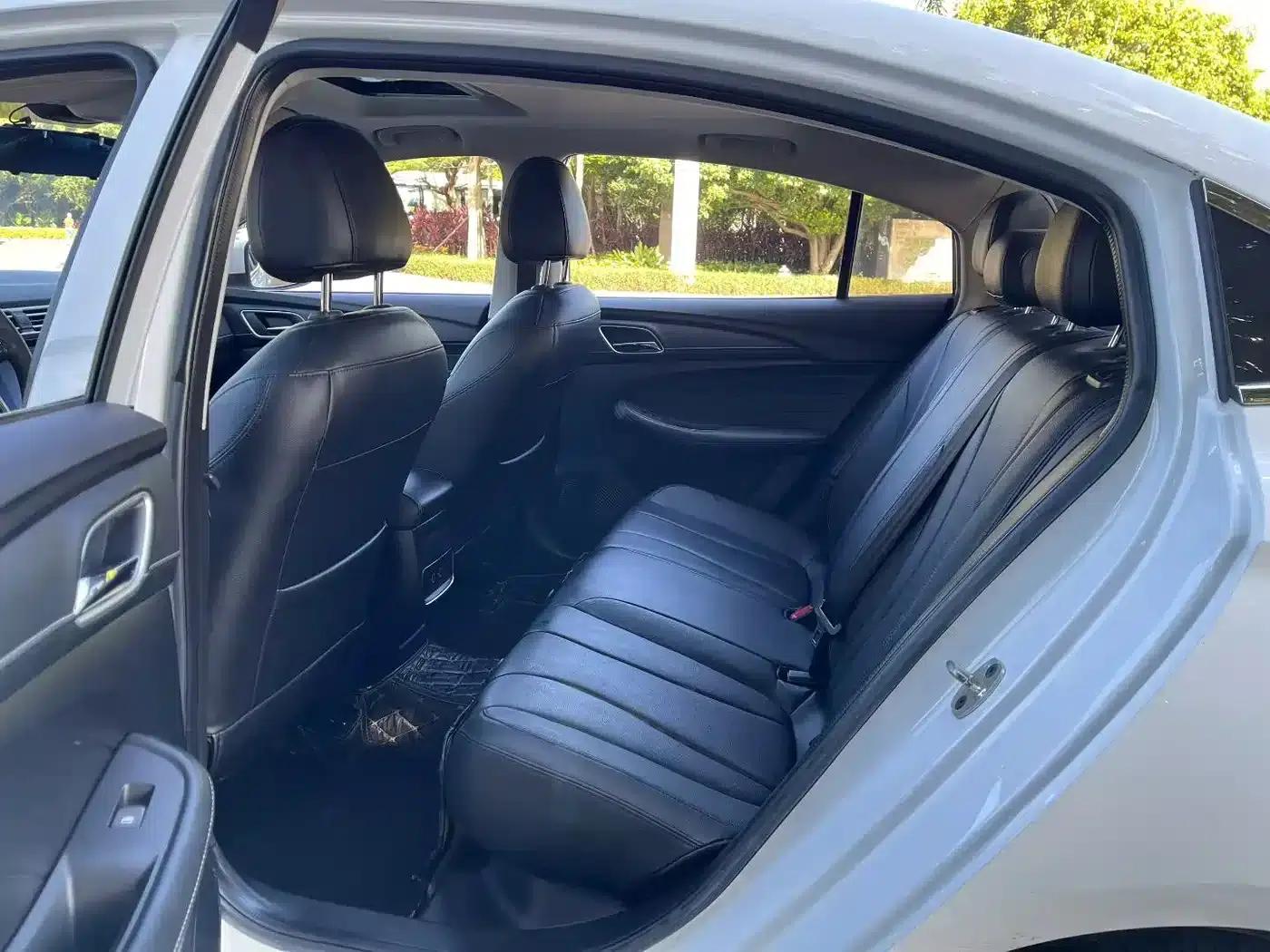 Roewe i5 2020 1.5L Automatic 4G Connected Leading Edition — миниатюра 5