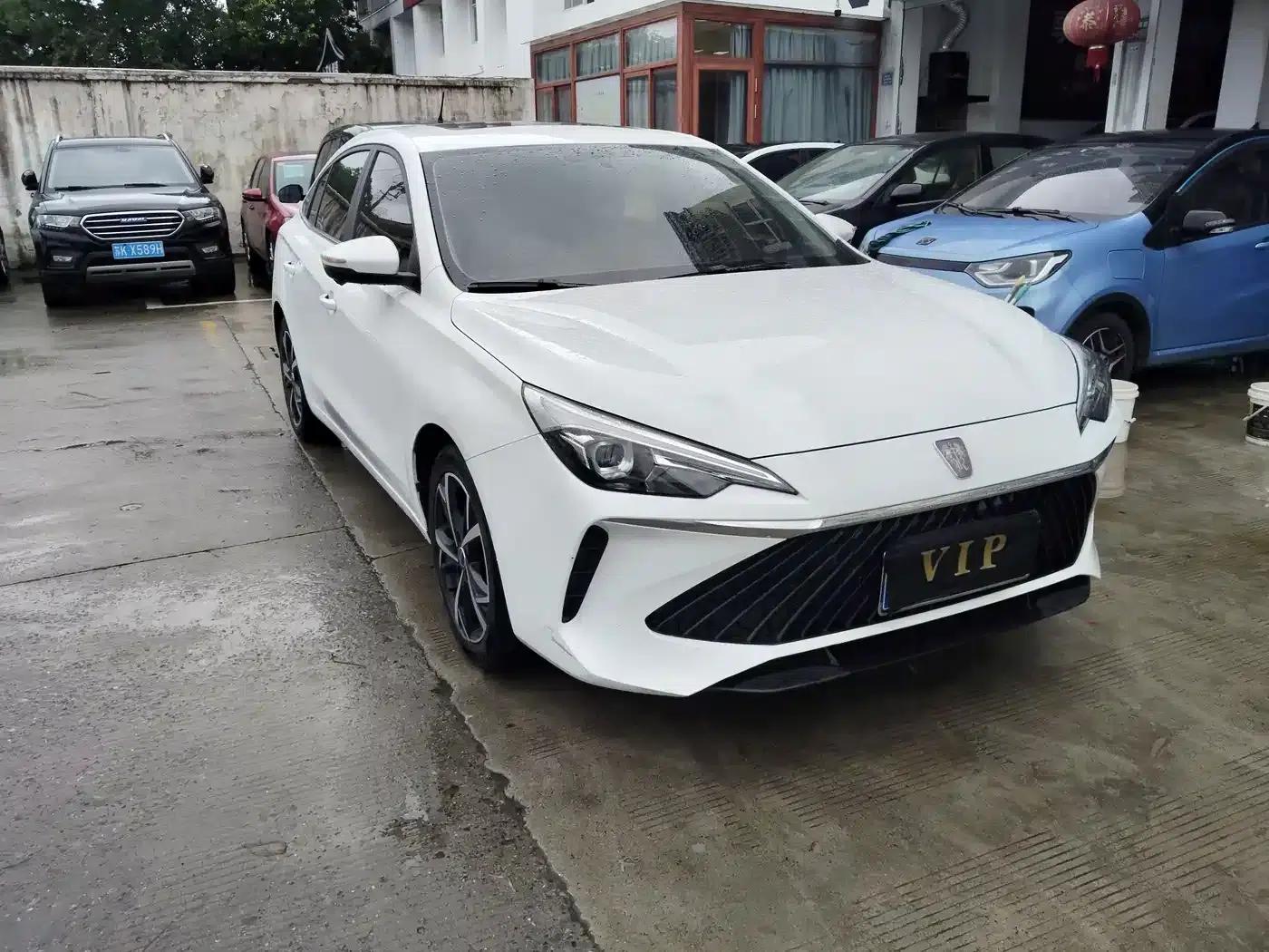 Roewe i5 2023 1.5L CVT Premium Edition — миниатюра 3