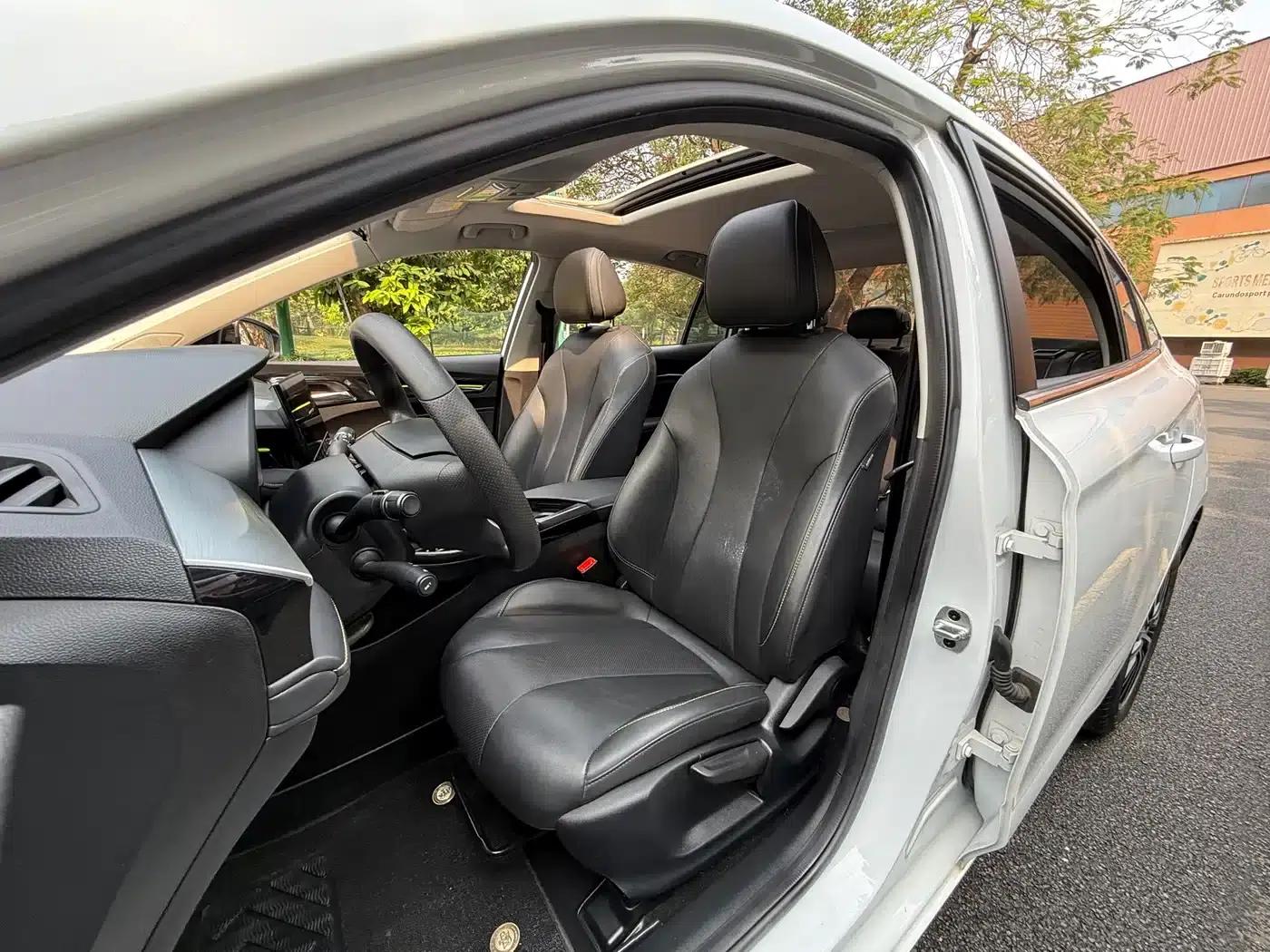 Roewe i5 2021 1.5L CVT Diamond Edition — миниатюра 9