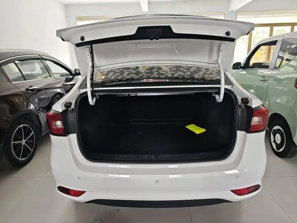 Roewe i5 2020 1.5L Automatic 4G Connected Leading Flagship Edition — миниатюра 19