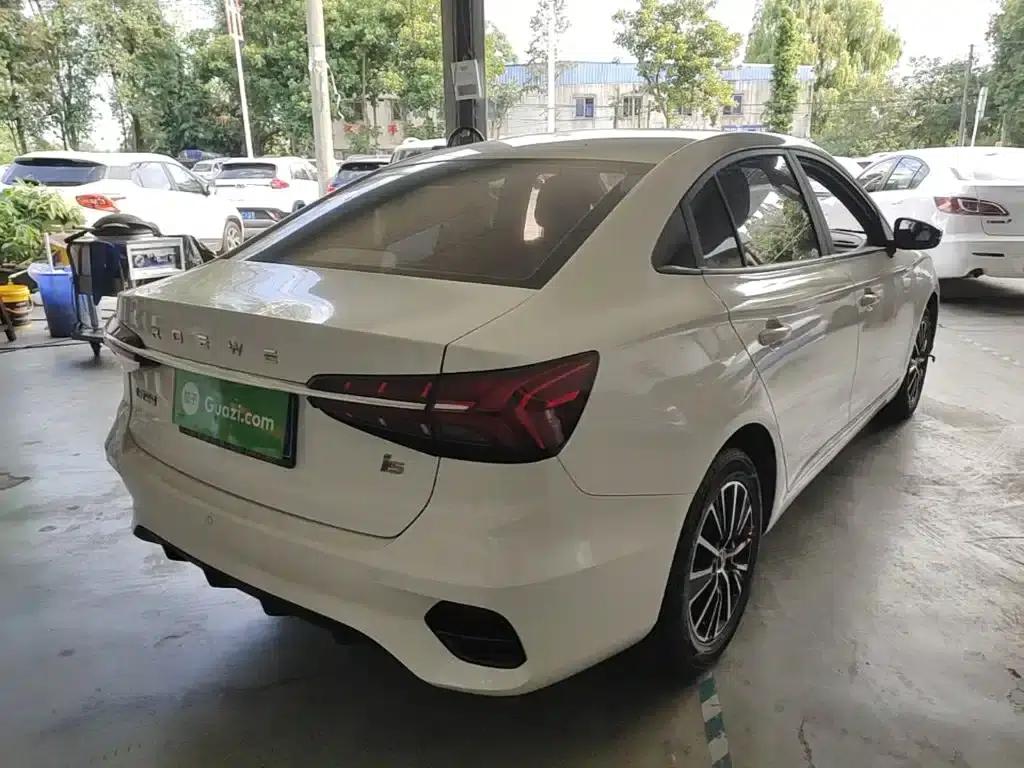Roewe i5 2021 1.5L CVT Platinum Edition — миниатюра 7