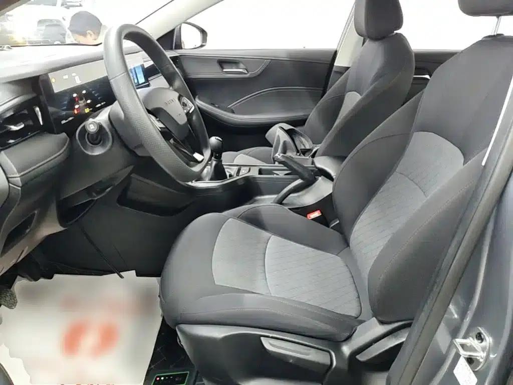 Roewe i5 2023 1.5L Manual Comfort Edition — миниатюра 15