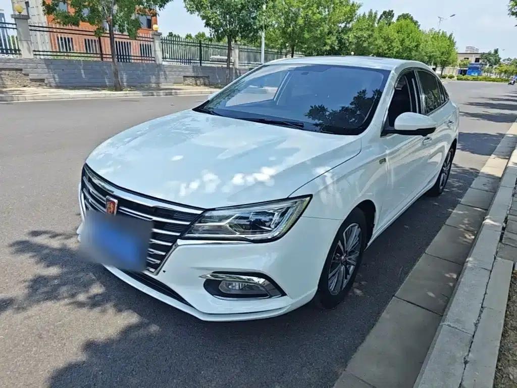 Roewe i5 2019 1.5L Automatic 4G Connected Langhao Edition — миниатюра 1